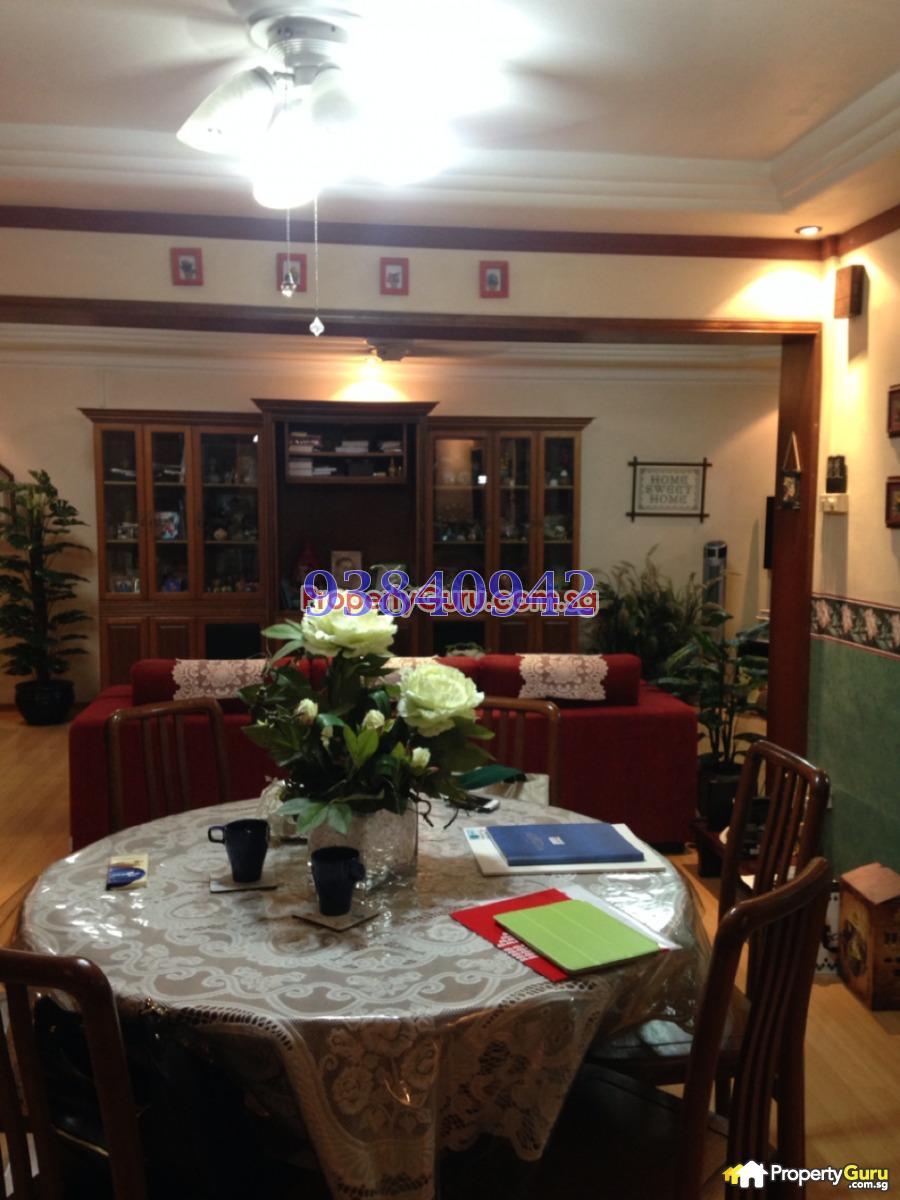 Blk 102 Rivervale Walk (Sengkang), HDB Executive #84690012